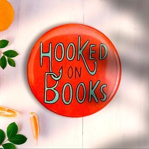 “Hooked on Books” Pin